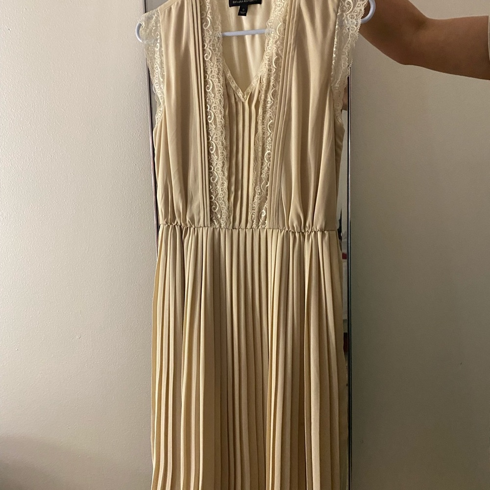 Lace midi dress (open to offers!)